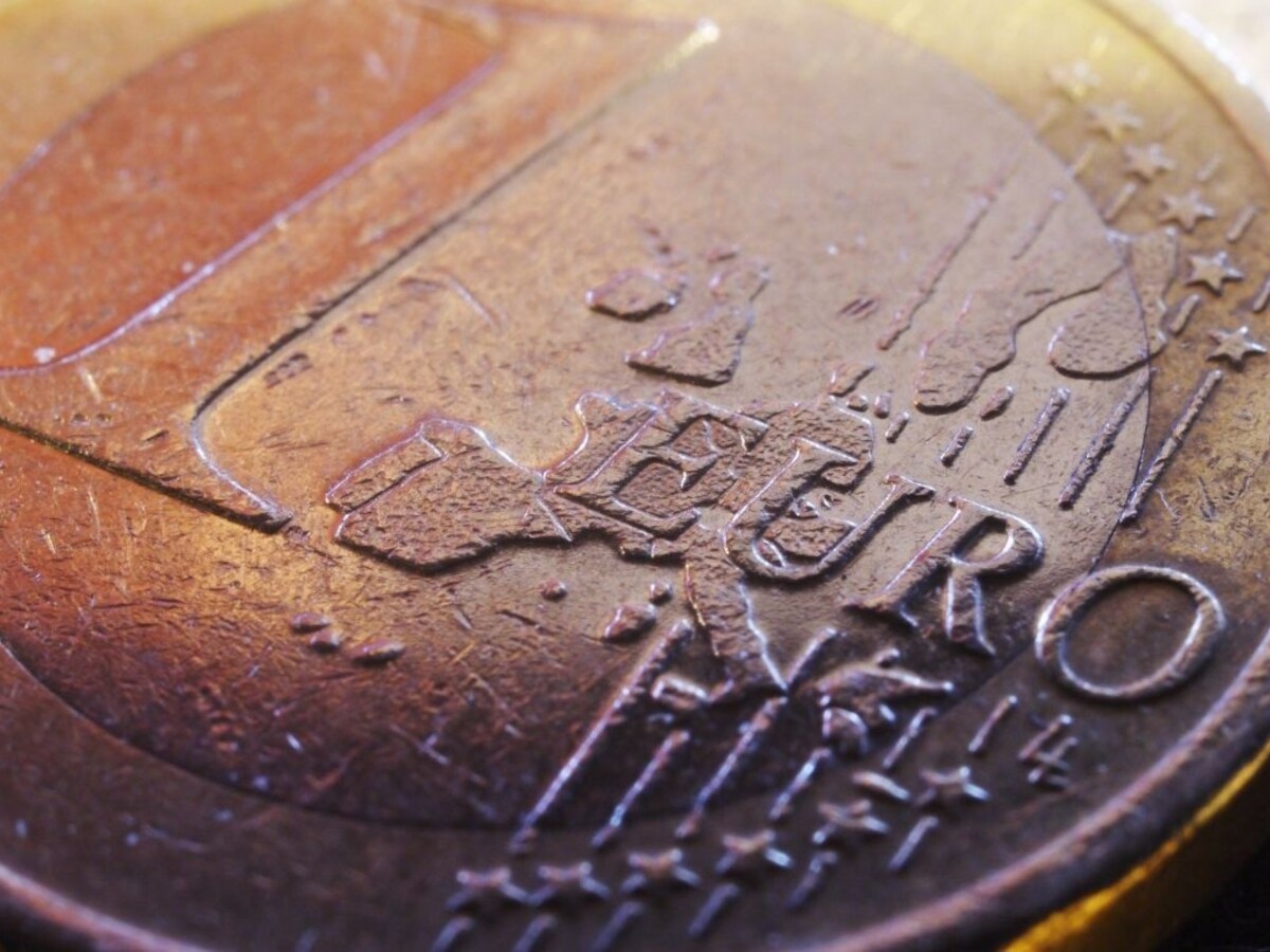 Mince minca euro eurá peniaze 1140px (SITA/AP)